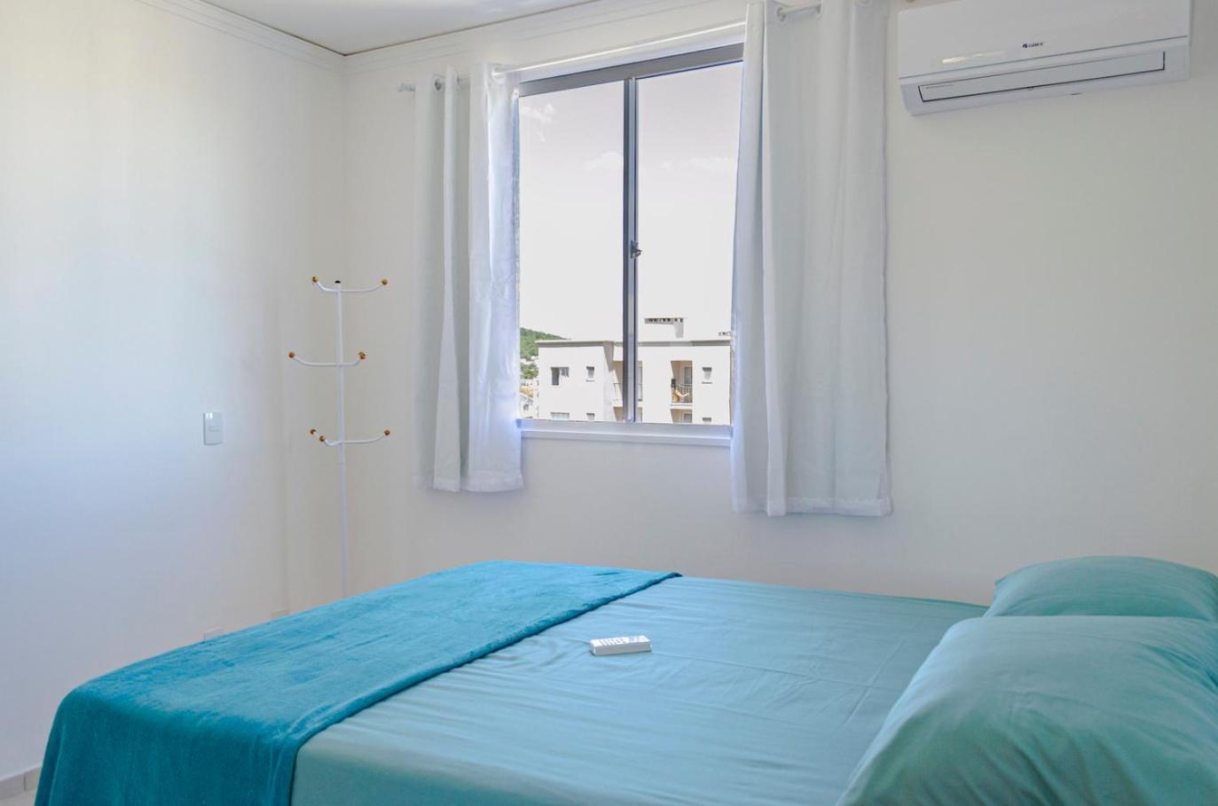 Apto C Otima Localizacao Prox Praias E Pq Aquatico Apartamento Florianópolis