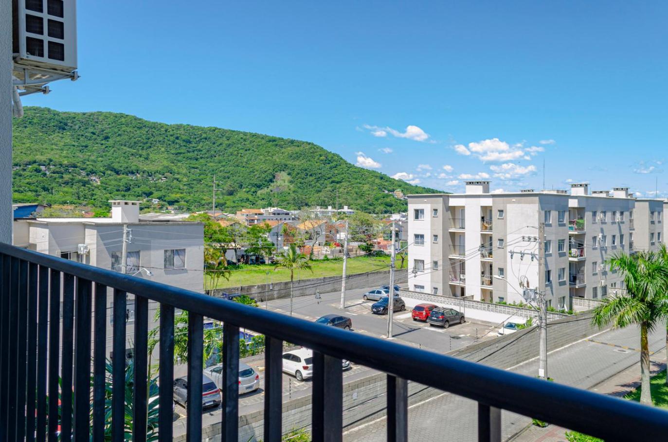Apartamento Apto C Otima Localizacao Prox Praias E Pq Aquatico *