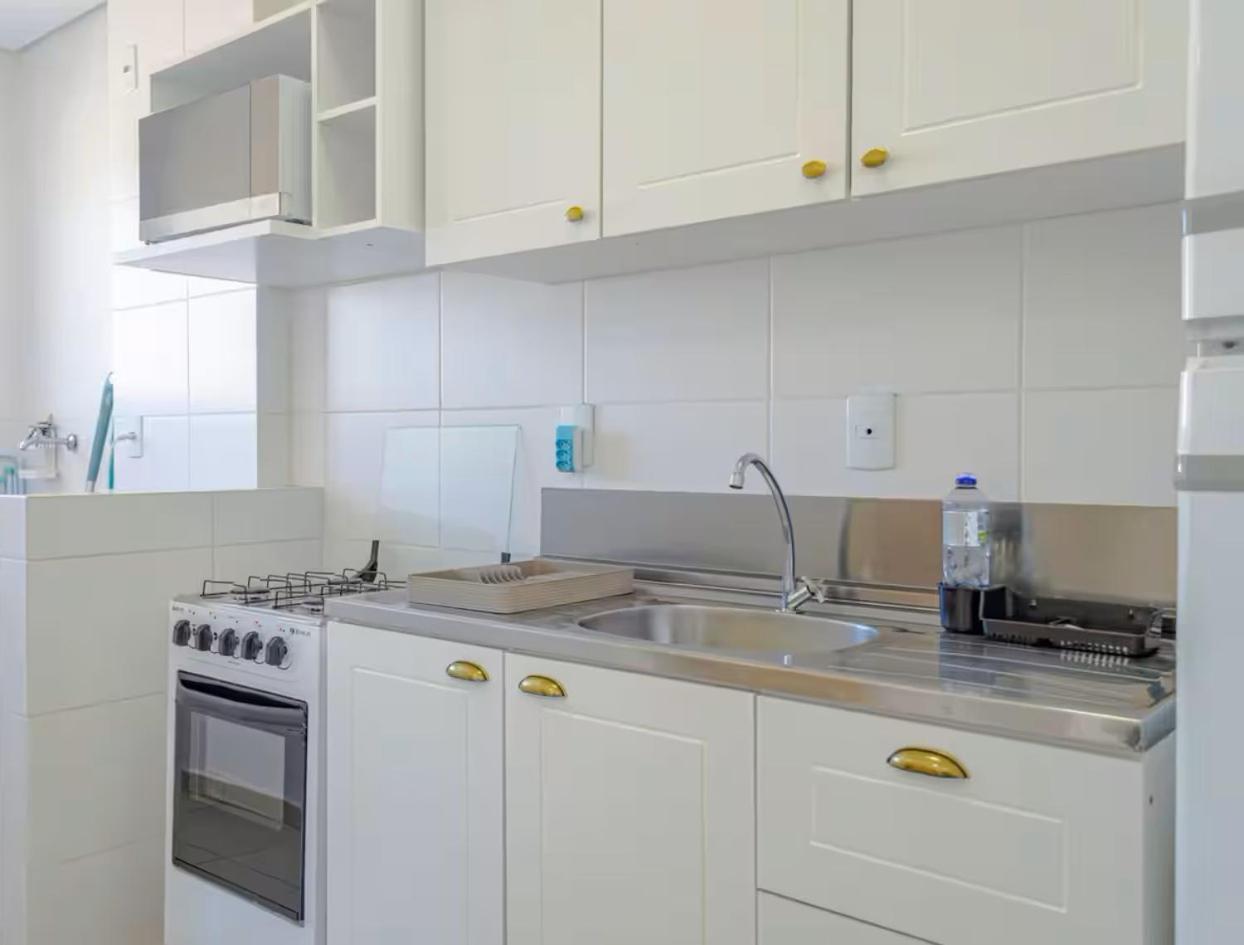 Apto C Otima Localizacao Prox Praias E Pq Aquatico Apartamento *